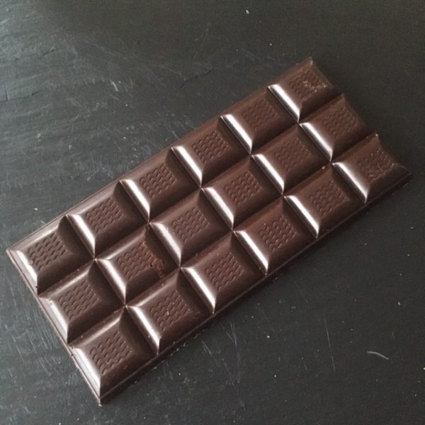 tablette chocolat noir fourrée framboise